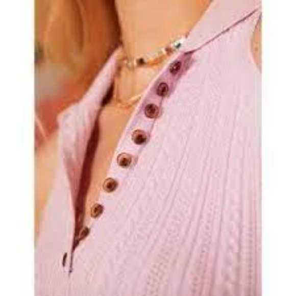 HEARTLOOM ~ Ribbed Knit Collared Tank Top - Picture 4 of 11